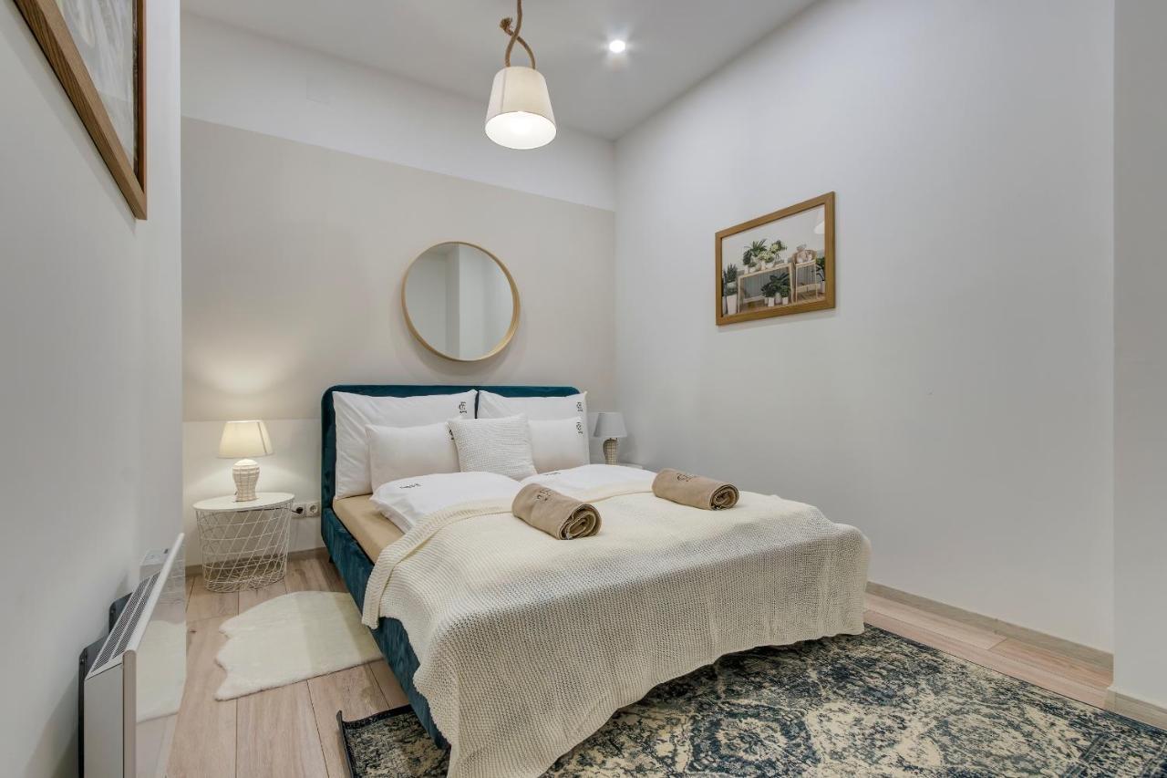 Rozsa Apartments บูดาเปสต์ ภายนอก รูปภาพ